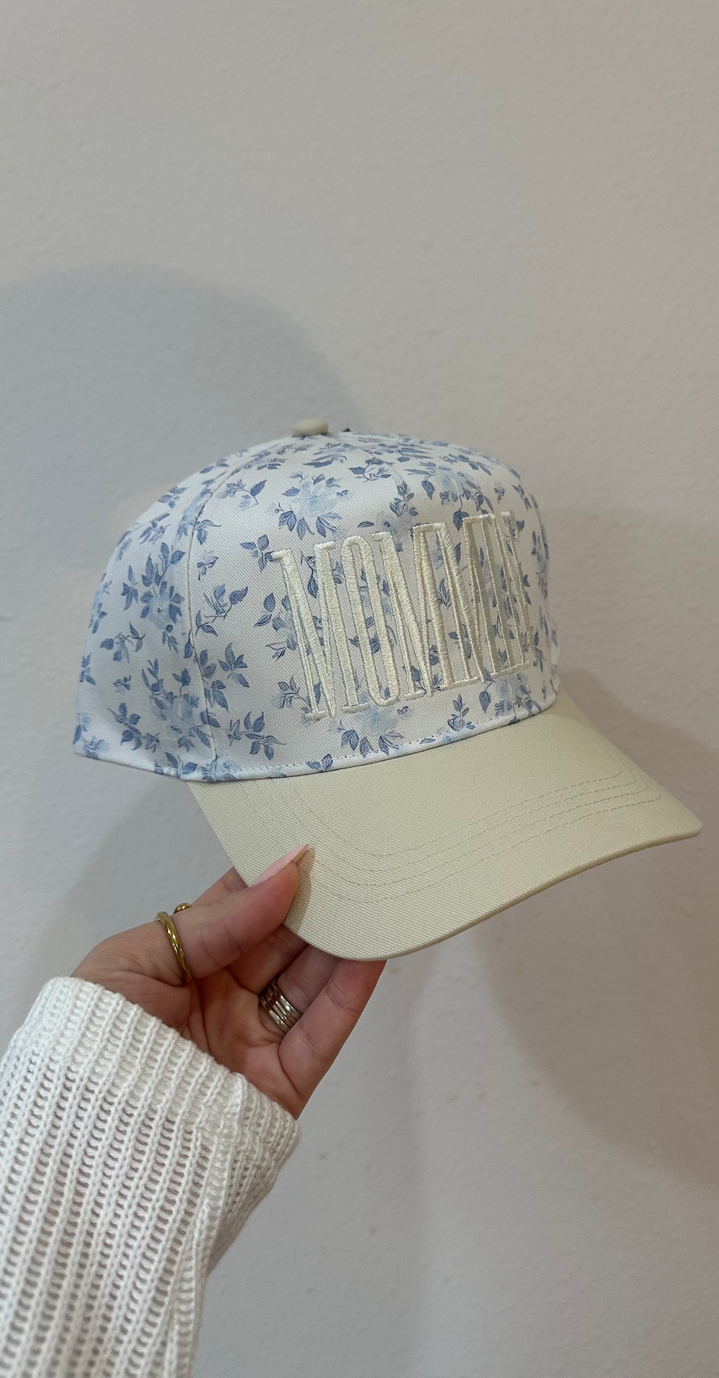 Mommin' Embroidered Trucker Hat - White/Beige/Blue
