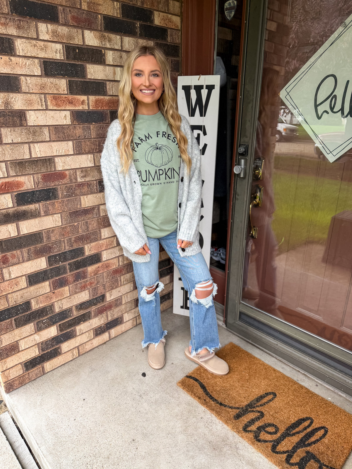 Farm Fresh Pumpkins Graphic Tee - sage green