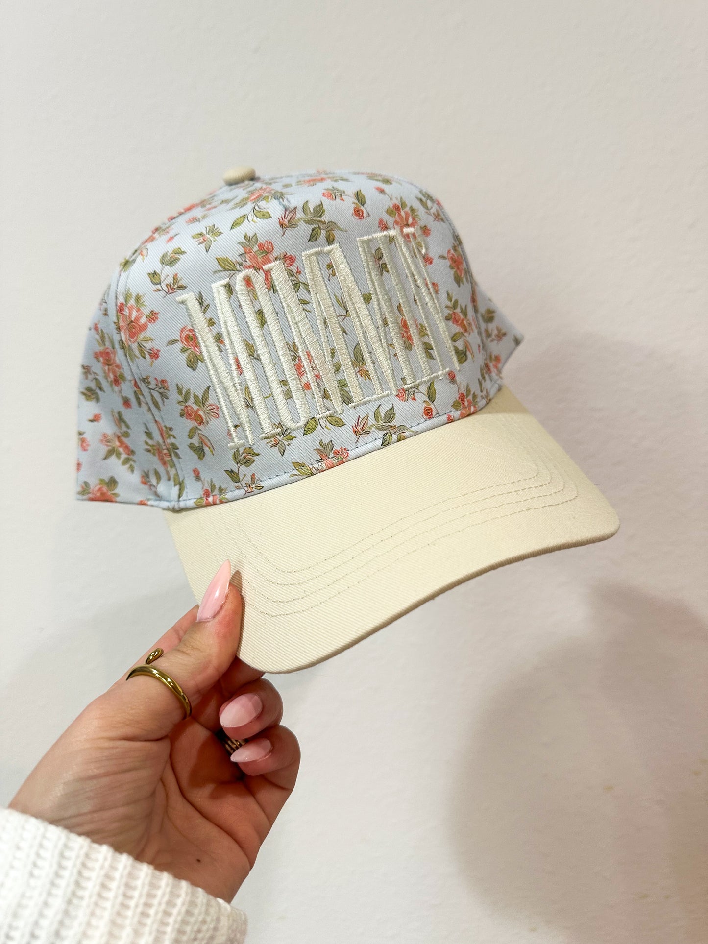 Mommin' Trucker Hat - Blue/Coral/Beige