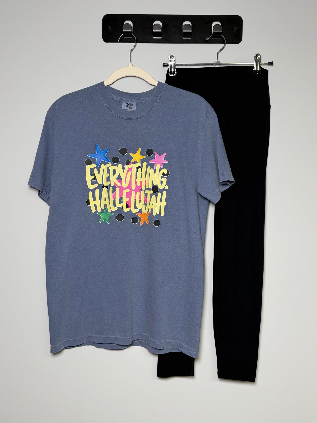 Everything Hallelujah Graphic Tee - vintage blue